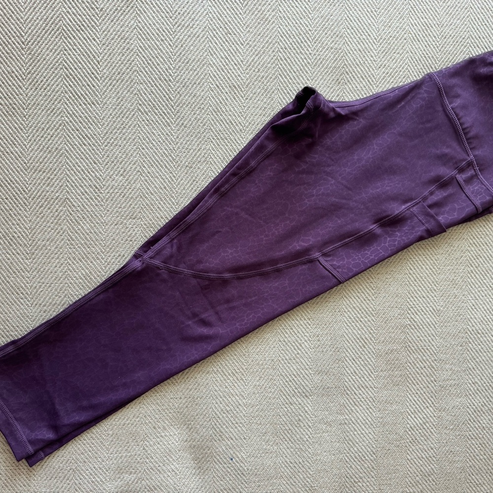 ZYIA Leggings in Deep Purple